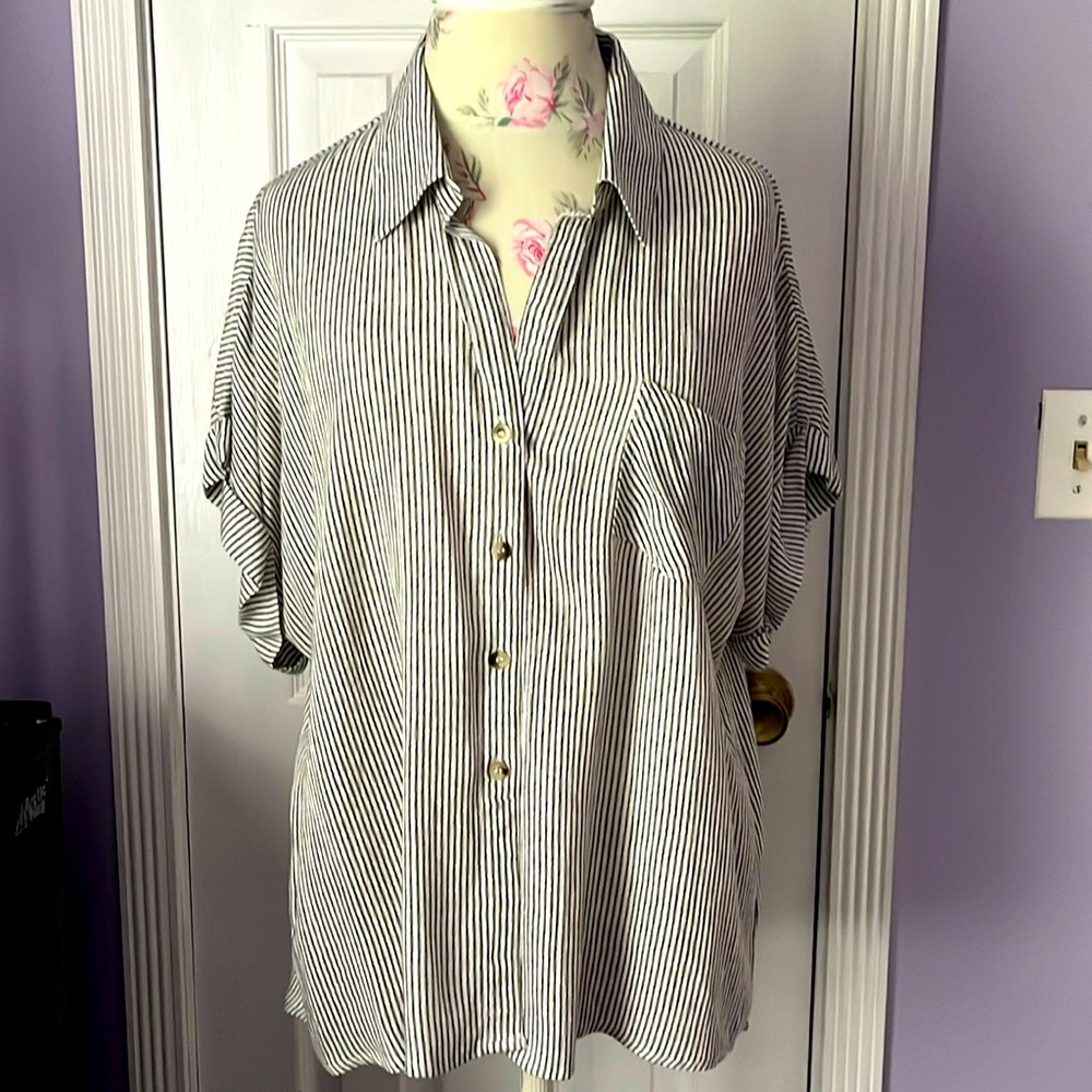 Cute button down blouse